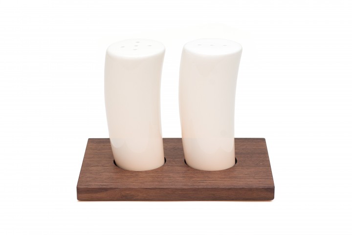 Salt and Pepper Shakers Nut Wood, small Salt and Pepper Shakers Nut Wood, small
